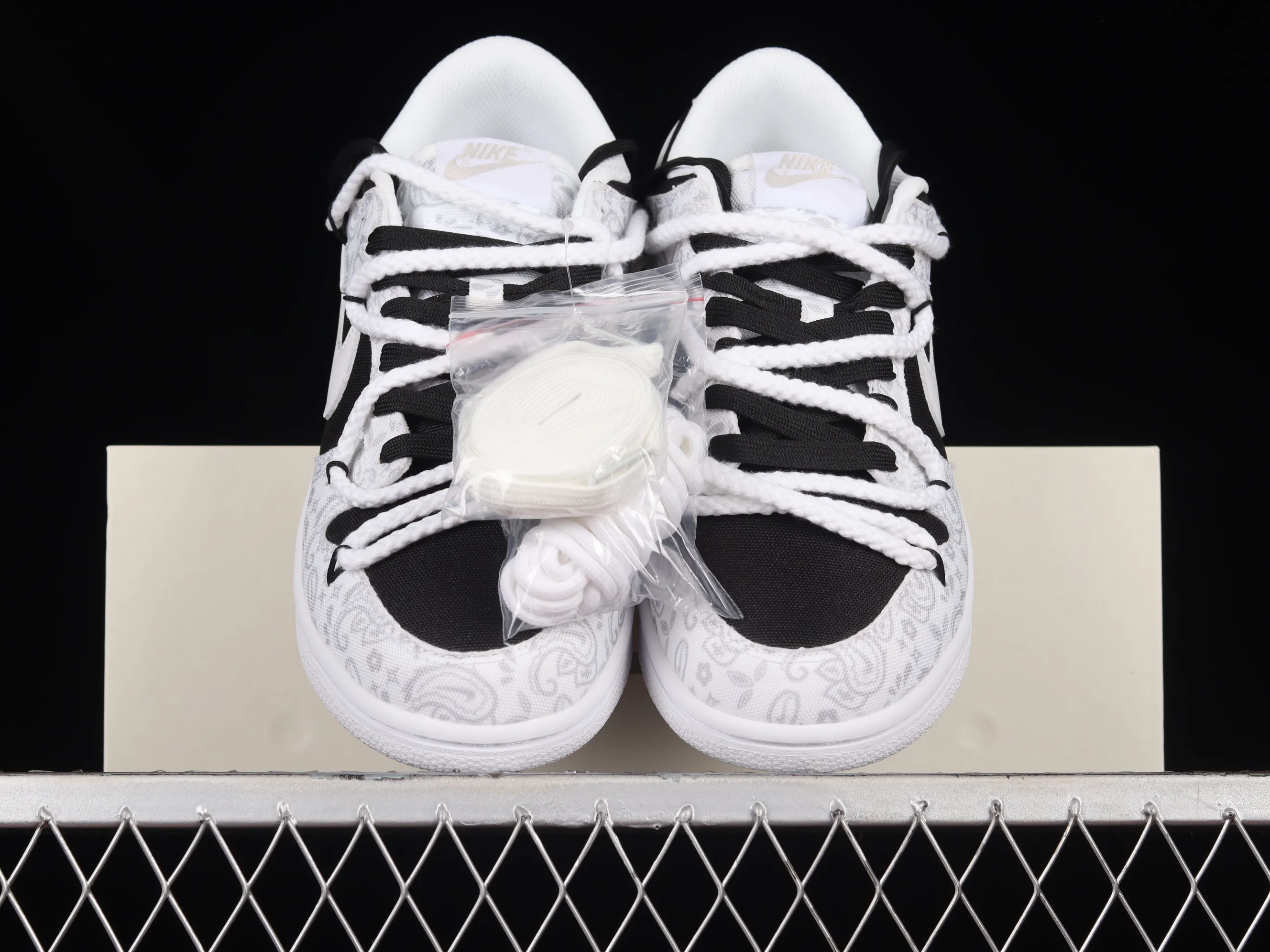 All categories Nk SB Dunk series Nk SB Dunk Low low-top sneakers Nk Dunk Low ESS reverse cashew flower micro industry customized version of deconstructed strap casual sneakers DJ9955-100